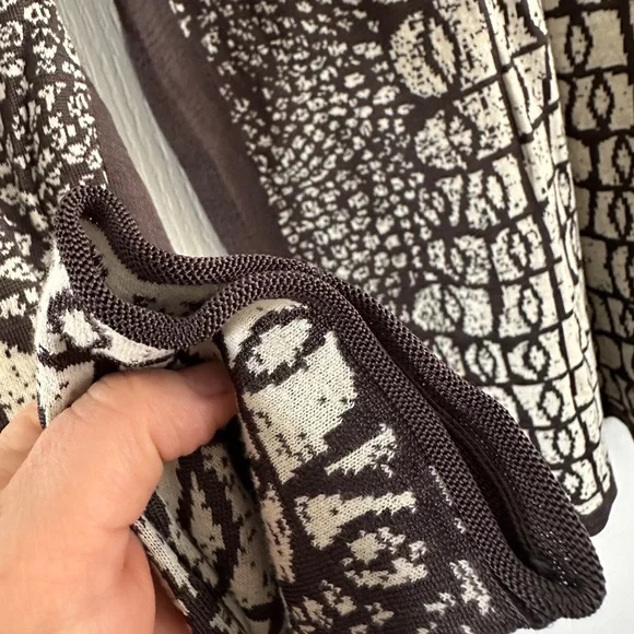 NIC+ZOE Dark Brown and Off White Crocodile Patterned Lightweight Sweater - XL - Picture 5 of 7